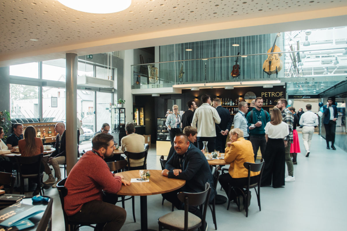 moderne PETROF Gallery in Hradec Králové