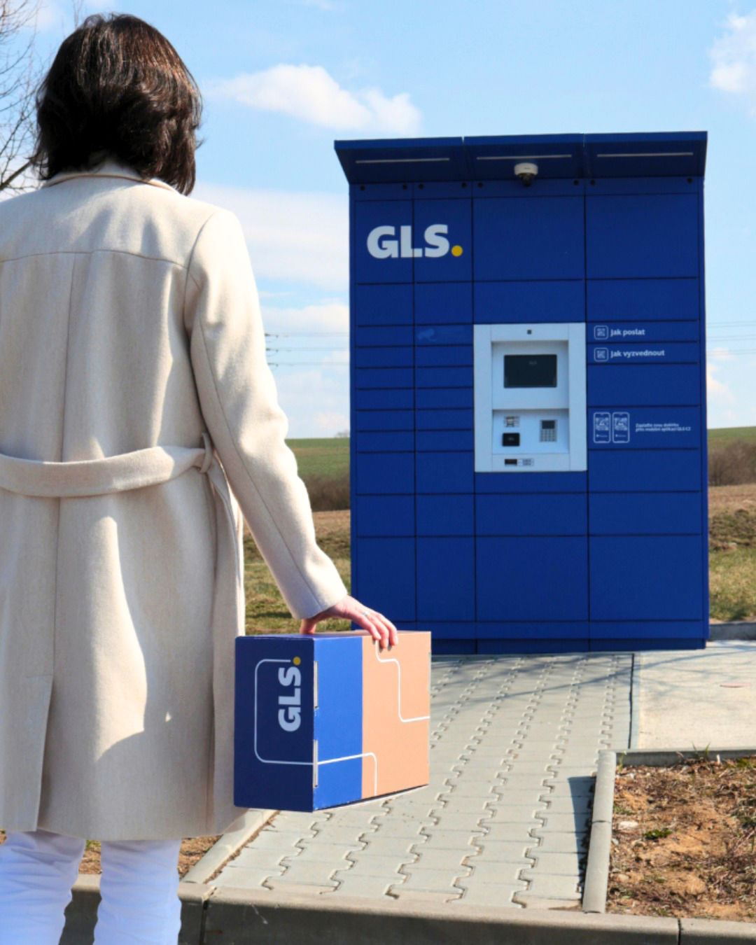 Die von ALFA 3 gefertigten GLS-Paketautomaten ermöglichen Kundinnen und Kunden das bequeme Versenden und Abholen von Paketen rund um die Uhr. Die von ALFA 3 gefertigten GLS-Paketautomaten ermöglichen Kundinnen und Kunden das bequeme Versenden und Abholen von Paketen rund um die Uhr.