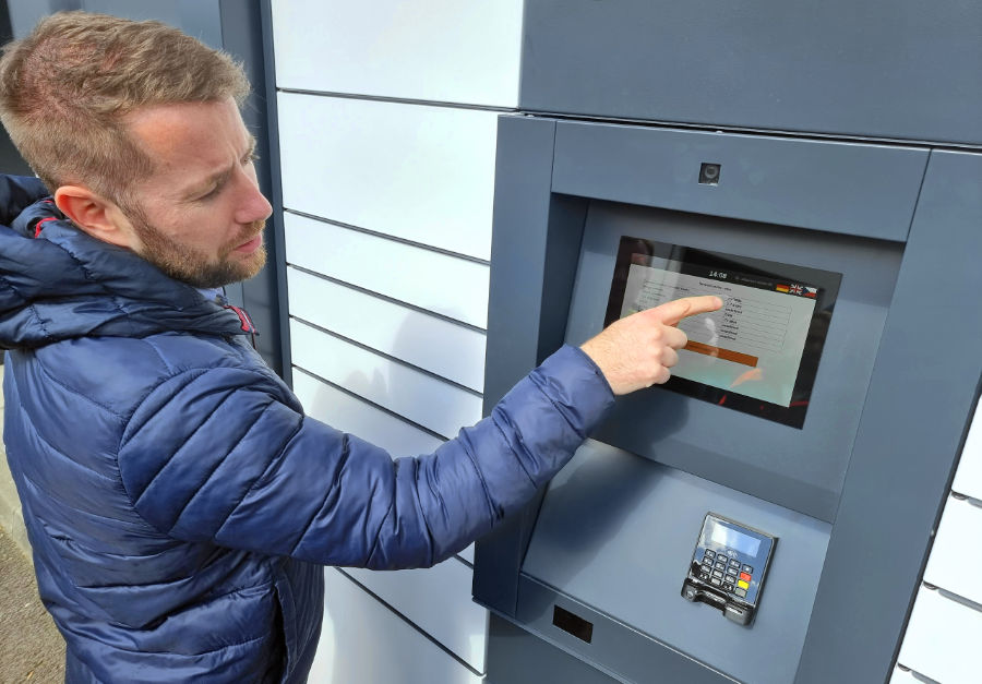 Zustell-Demo-Box des alfaBOX-Systems, Bedienfeld, Präsentation des Servicemenüs