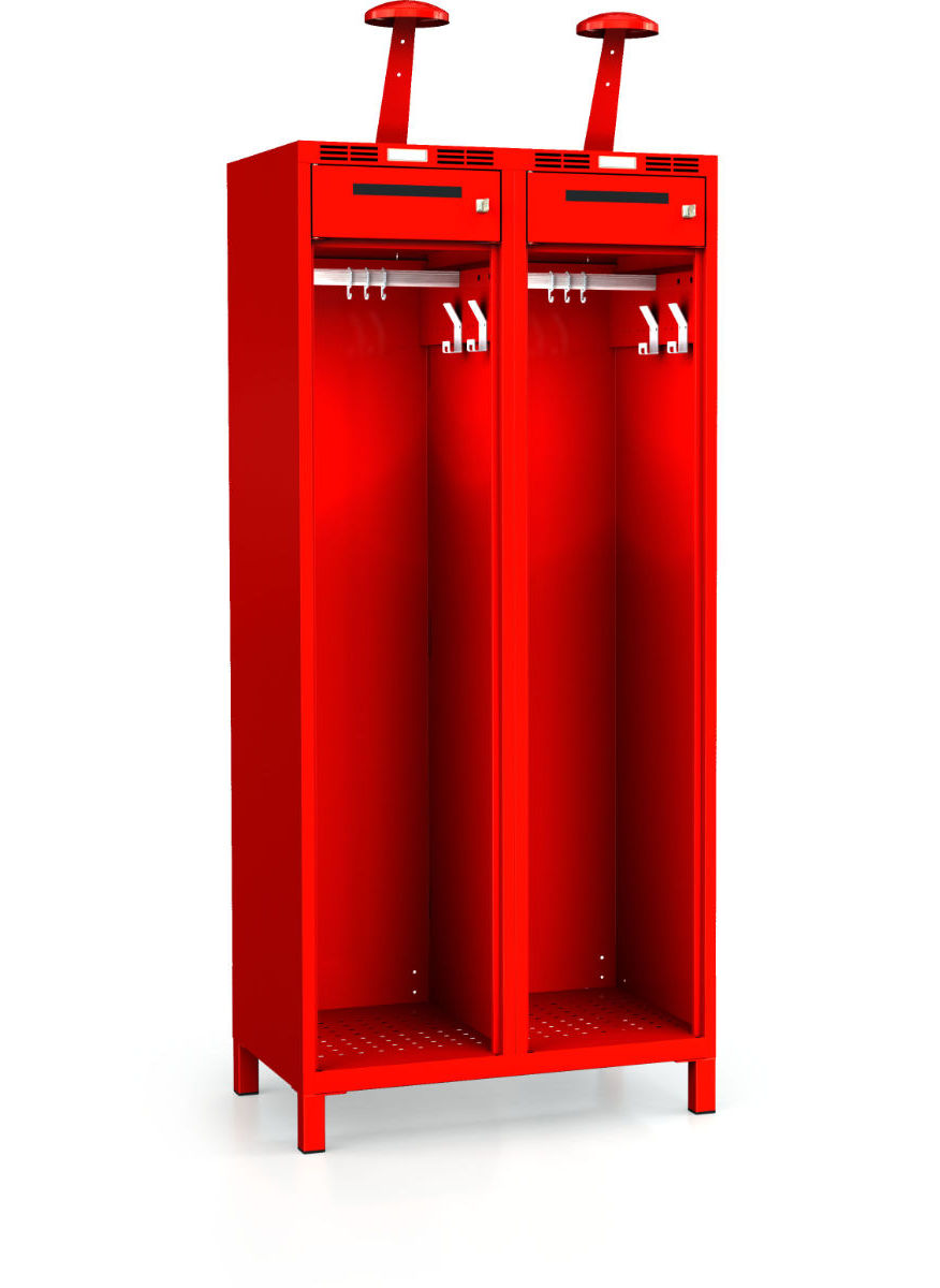Eine platzsparende Option. Diese Version wird von hohen Helmhaltern dominiert. Eine platzsparende Option. Diese Version wird von hohen Helmhaltern dominiert.