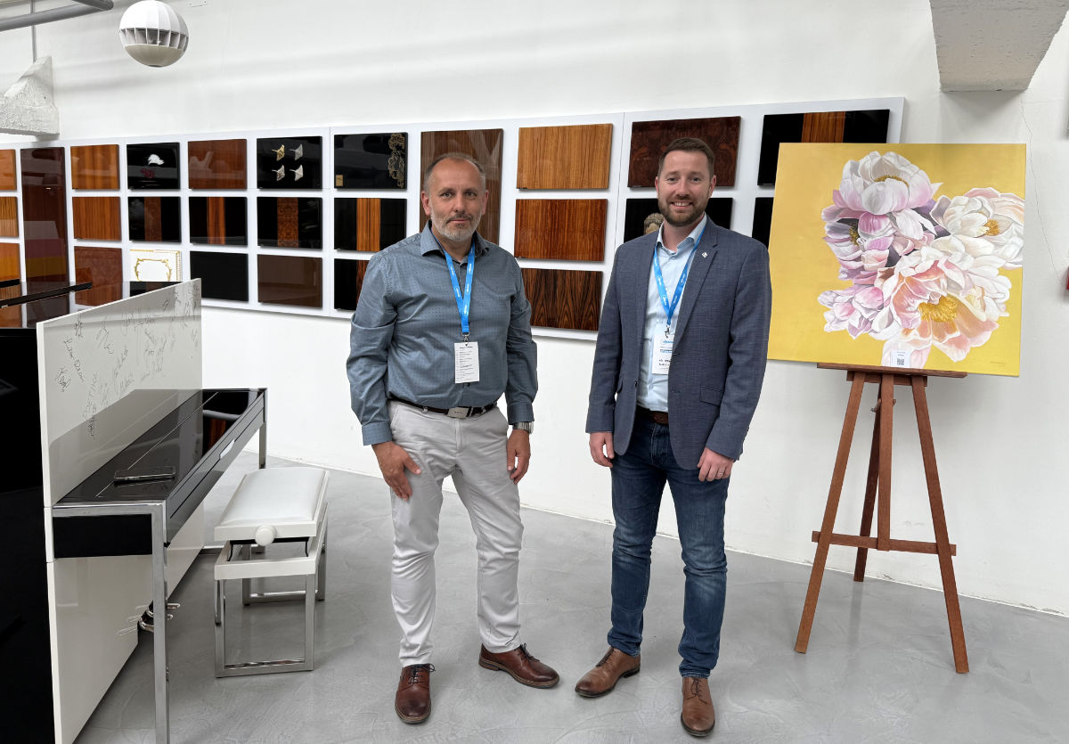 Geschäftsführer Martin Pritula und Vertriebsleiter Jiří Zelený jun. auf der Konferenz