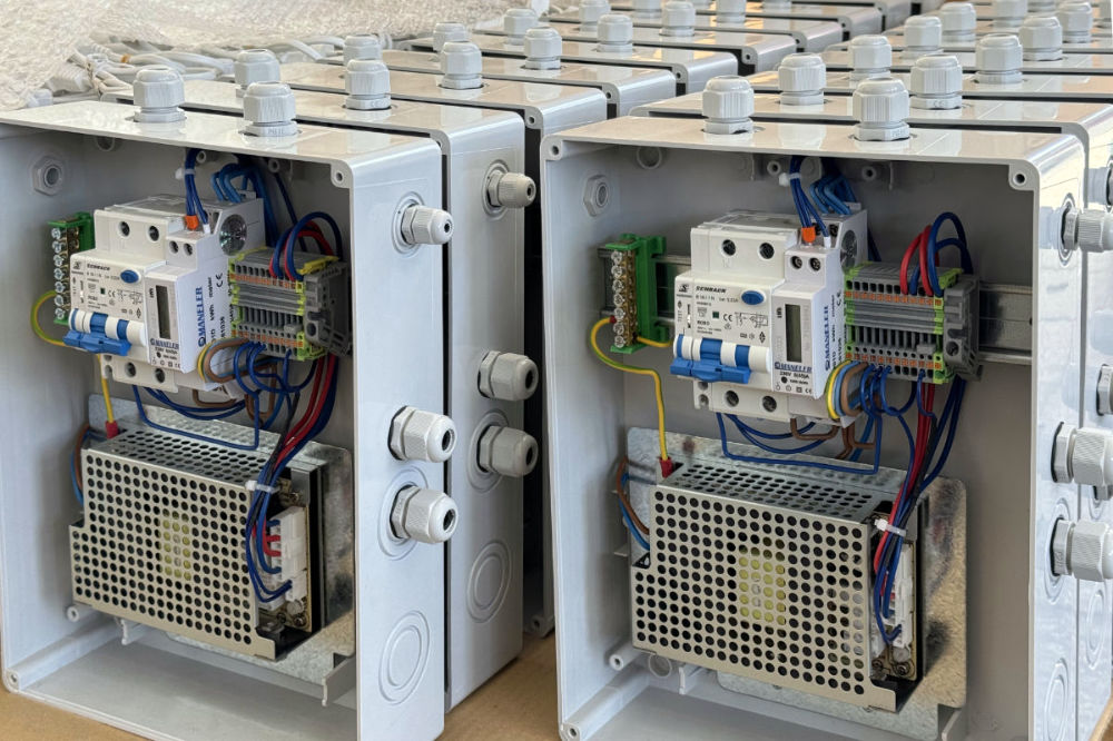 Herstellung von elektronischen und elektrischen Bauteilen Herstellung von elektronischen und elektrischen Bauteilen