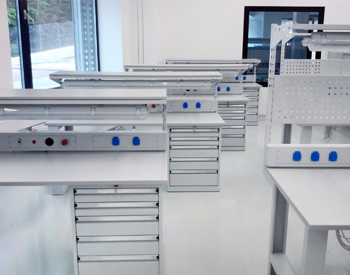 Ausstattung für die Herstellung von Elektronenmikroskopen